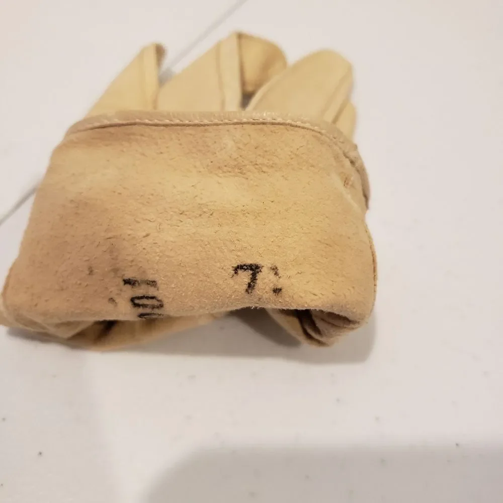 N/A cream leather